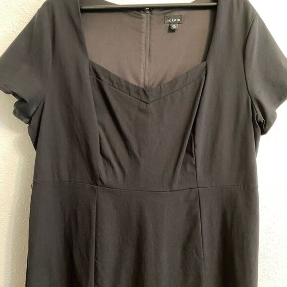 Torrid Classic Black Midi Dress Size 18 - Picture 2 of 10